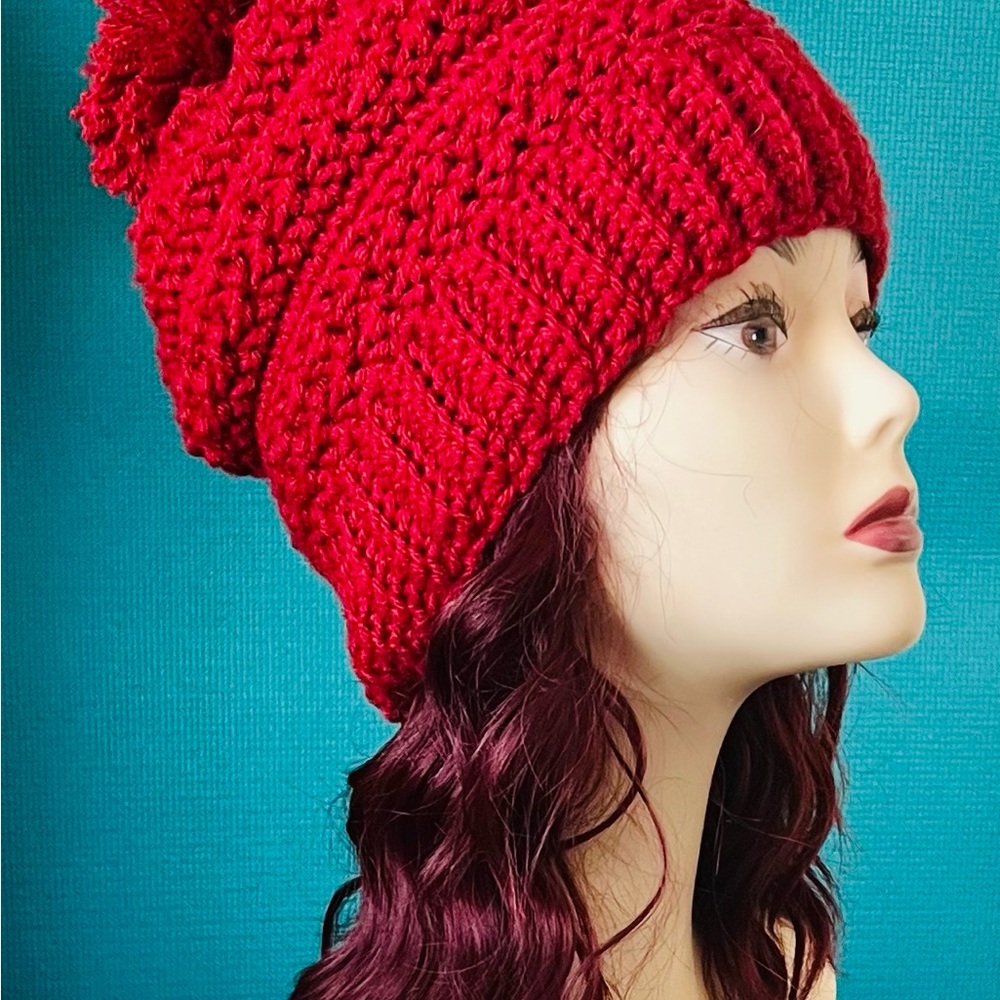 Red beanie with pompom and matching fingerless gloves - Picture 4 of 4